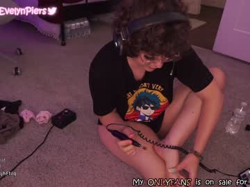 webcam girl evelynpiers today image #2433161