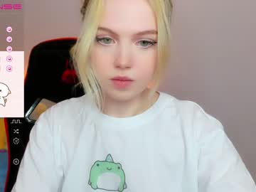 webcam girl small_blondee today image #3727534