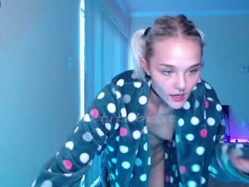 webcam girl petitebrat today image #189908