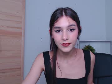 webcam girl li1lee_cherry today image #2443451