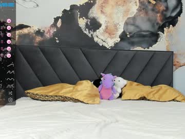 webcam girl monika_youthfull today image #3712910