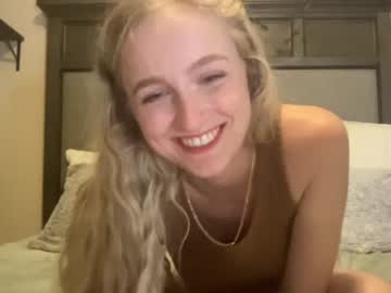 webcam girl peachezzs today image #2131895