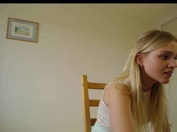 webcam girl dianaflo__ today image #1968891