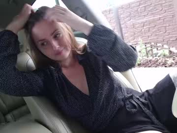 webcam girl juicy_peach88 today image #2371517