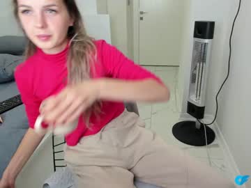 webcam girl yesonee today image #3344442