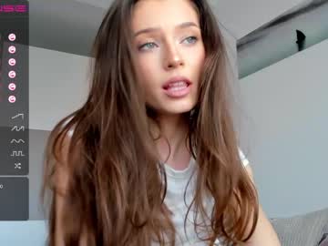 webcam girl isia_slay today image #3000460