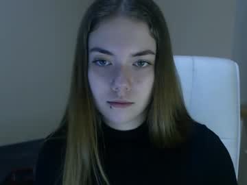 webcam girl zoey_deuttch today image #3688938