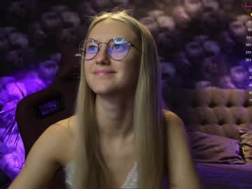 webcam girl angeellina today image #3713935