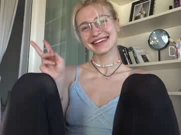 webcam girl joobeelee today image #1299013