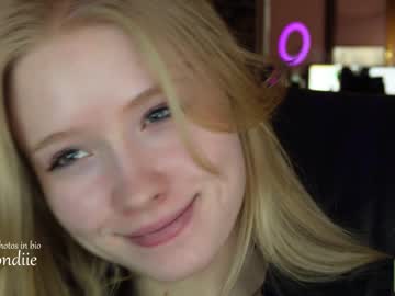 webcam girl bestblondiiecb today image #3840138