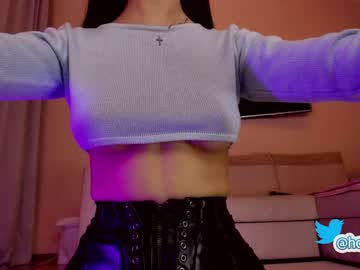 webcam girl hollyextra today image #3018024