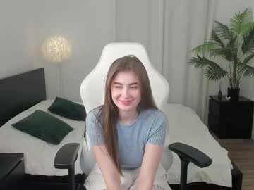 webcam girl lilly_colins today image #4059695