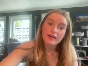 webcam girl frecklytaylor today image #2715062