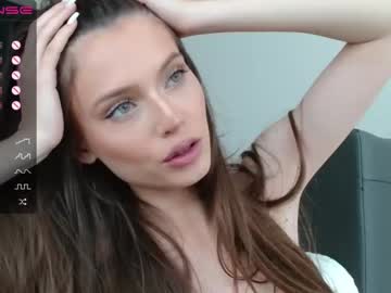 webcam girl isia_slay today image #2111159