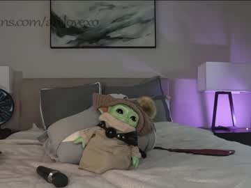 webcam couple ari_lovexo today image #3285121