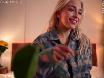 webcam girl peach_me today image #527682