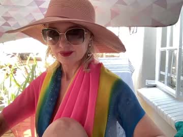 webcam girl gl1tter_barbie today image #1882328