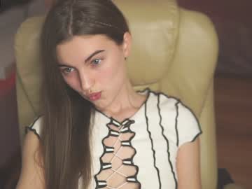 webcam girl hoolybunny today image #267043