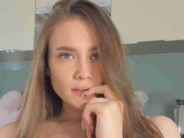 webcam girl miaaperry today image #3805379