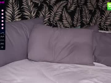 webcam girl fallen_angel_18 today image #1661030