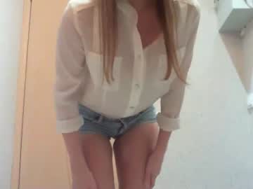 webcam girl momentbeforedown today image #2797501