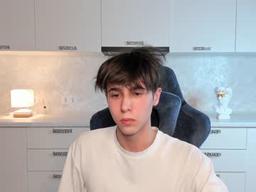 webcam man kevin_fanee today image #3912497