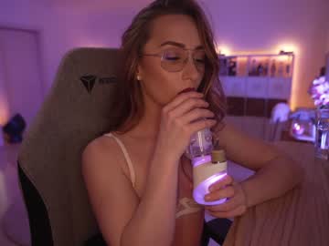 webcam girl hannahjames710 today image #879519