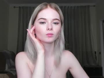 webcam girl yuppiyulia today image #247128