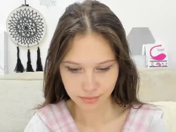 webcam girl avrora_deis today image #2670940