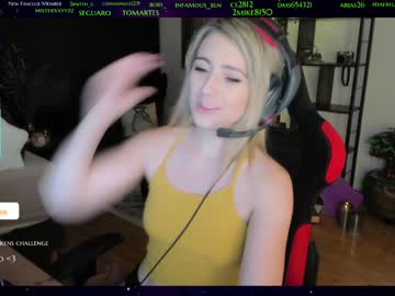 webcam girl kimilee22 today image #2315946