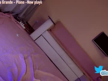 webcam girl hollyextra today image #2853009