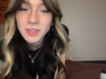webcam girl kimandcleo today image #4058696
