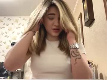 webcam girl dawnbluett today image #4084247