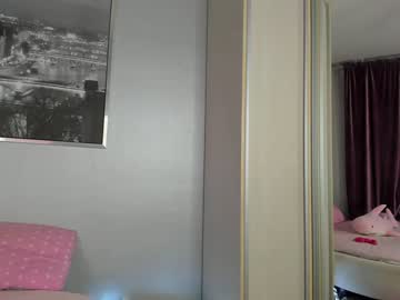 webcam girl _mito_69 today image #3380937
