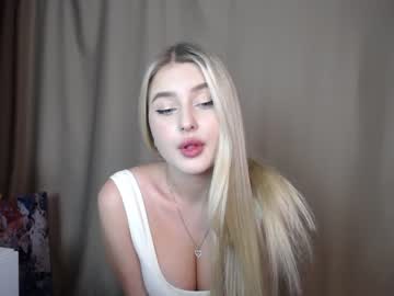 webcam girl cute18cute today image #3238345