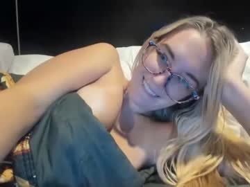 webcam girl mariah95 today image #257459
