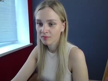 webcam girl dianaflo__ today image #1996067