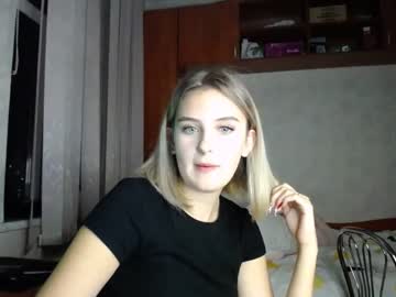 webcam girl melena_shy today image #125151