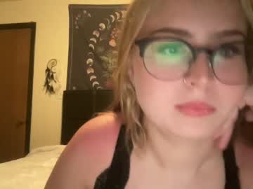 webcam girl sarahmartin420 today image #3948972