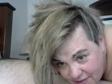 webcam couple luv2squirt_2 today image #3986637