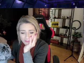 webcam girl kimilee22 today image #3512599