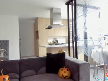 webcam girl emma_lu1 today image #376392