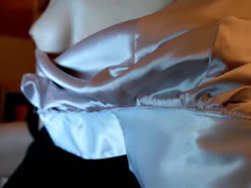 webcam girl ellaa91 today image #3347656