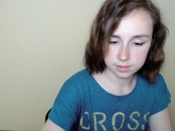 webcam girl veryveryvery_shy today image #2039607