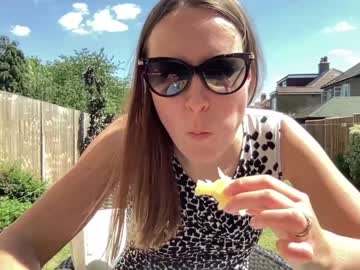 webcam girl eatmypie69 today image #1996544