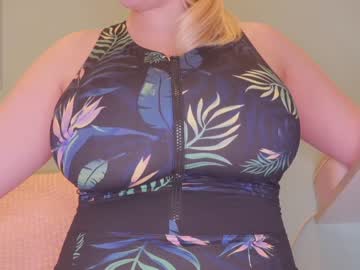 webcam girl aveksmr today image #2087421