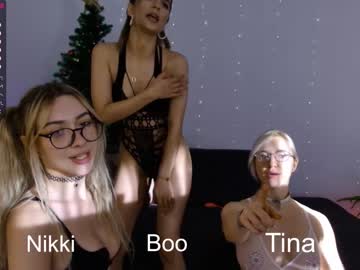 webcam girl mynameisnikki today image #3381545