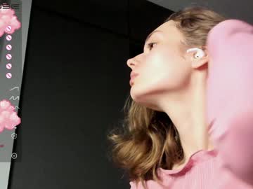 webcam girl mxxnsxsul today image #2559343