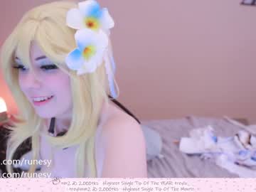 webcam girl runesy today image #932412