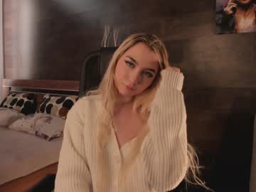 webcam girl yolandabertha today image #3509463